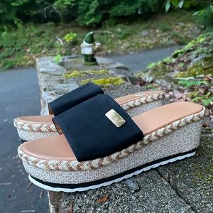 Womens Sz 9 Black Wedge Sandals NWOT